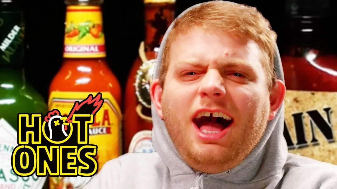 Hot Ones - Season 3 Episode 6 : Mac DeMarco Tries to Stay Chill While Eating Spicy Wings