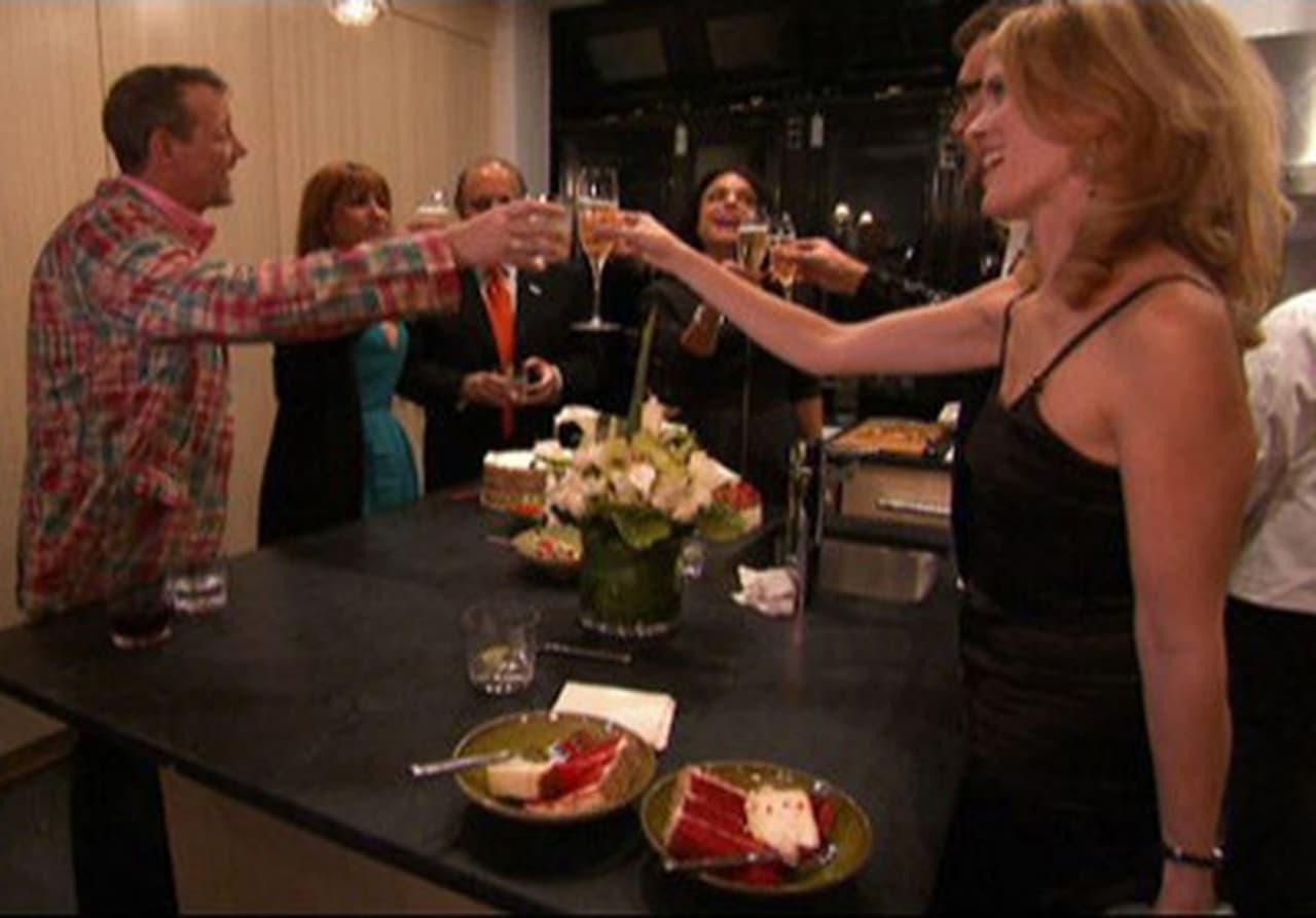 The Real Housewives of New York City - Season 2 Episode 11 : Van Kempens House Party