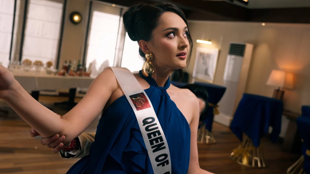 Red Crown still 3