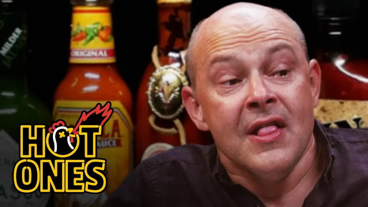 Hot Ones - Season 2 Episode 17 : Rob Corddry Cries Real Tears Eating Spicy Wings