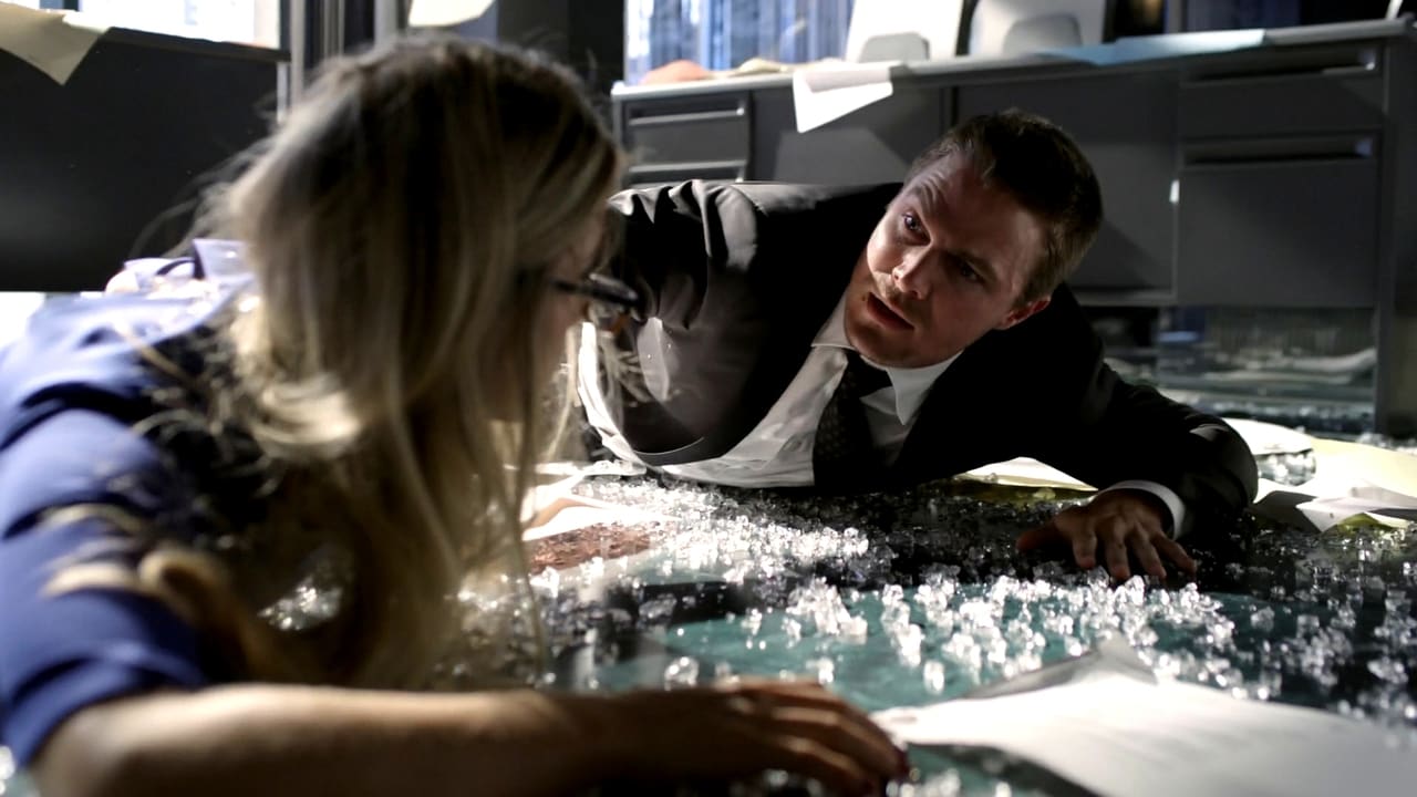 Arrow - Season 2 Episode 1 : City of Heroes