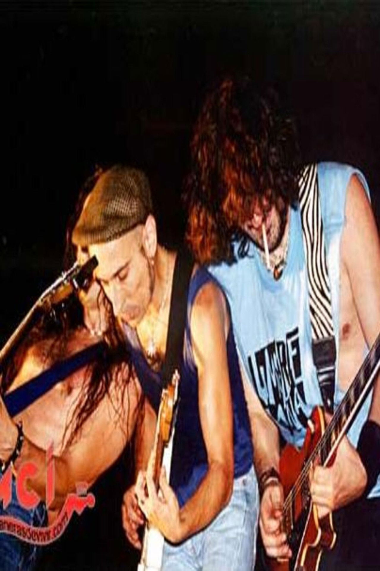 Uoho. Extremoduro, Platero y Tu, Inconscientes Backdrop