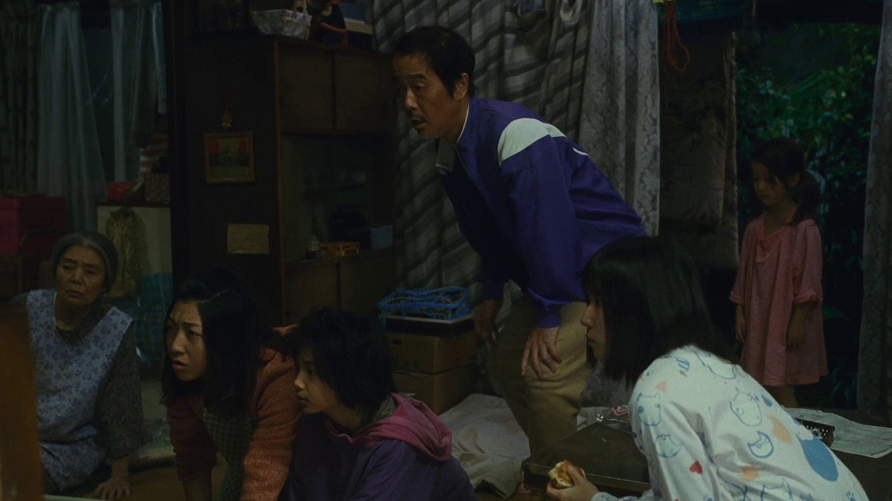 Shoplifters background 93