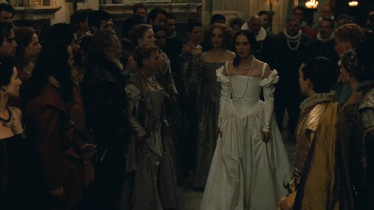 Queen Margot background 40