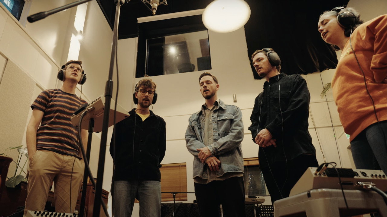 World Behind Your Eyes - The Making of Like Love still 2