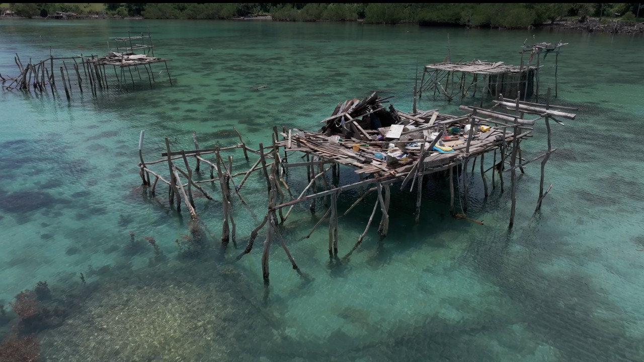 Bajau Laut - The Sea is Our Home still 3