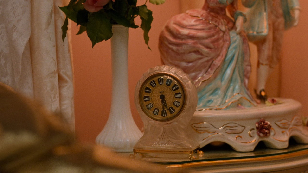 Addams Family Values background 92
