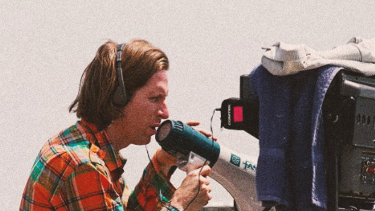Moonrise Kingdom Extras - Eleven iPhone Videos by Edward Norton.