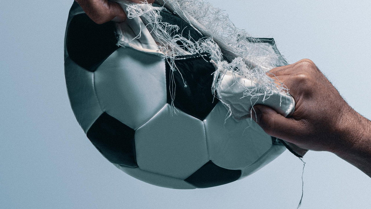 Super Ligue : la guerre du football
