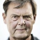 Ulf Pilgaard als John Petersen