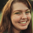 Rhiannon Moore als Brynn