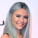 Dagi Bee als Girl Tubing Station #2