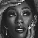 Lala Milan als Elle