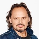 Piotr Łukawski als Commander
