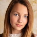 Livvy Stubenrauch als Young Anna (voice)