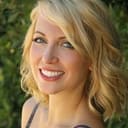 Erica Duke als Sandy