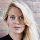 Anna Stokholm als Bakery clerk