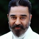 Kamal Haasan als Karnan / Arun Kumar Vikram