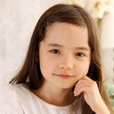 Isla Rose als Alice Jenkins