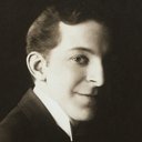 Julian Noa als Narrator (voice) (uncredited)