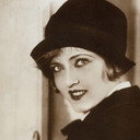 Dolly Grey als Maud, la pittrice