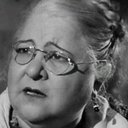Mimi Aziz als مشبركة في استعراض الساحر الهندي