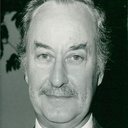 Frank Thornton als Mr. Russell