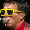Michael 'Olga' Algar als Self - Performance (Toy Dolls)