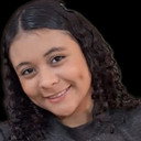 Mary Carvalho als Rebeca