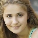 Amy Schlagel als Mary Saunders