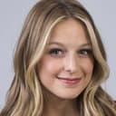 Melissa Benoist als Marcia