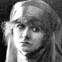 Virginia Chester als The Farmer's Daughter