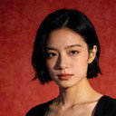 劳拉·冯 als Wahine（瓦吉涅）
