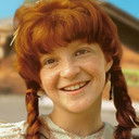 Emily Schulman als Harriet Brindle