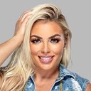 Amanda Saccomanno als Mandy Rose