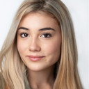 Clementine Lea Spieser als Violet