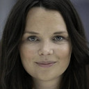 Maja Jul Larsen, Story