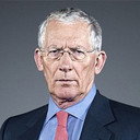 Nick Hewer als Himself - Presenter