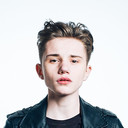 Zak Sutcliffe als Schumacher “Schuey” Weever