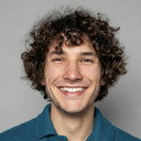 Jaydon Carlson als George