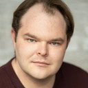 Brandon Knox als Travis Anastos
