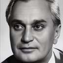 Николай Гриценко als Ананий Мытников - товаровед