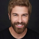 Furkan Palalı als Onur Sarıhan