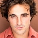 Steven McCormack als Joey