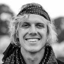 Tyrone Lindqvist als Lesley