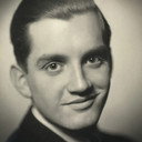 Ernst Diesen als Mann som kjøper brennevin