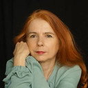 Anette Daugardt als Mitarbeiterin Schütz