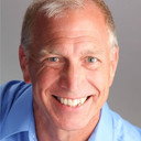 Jim Johnson als Jerry Sandusky