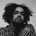 Amir Wilson als Will Parry