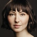 Sarah Kolasky als Amber